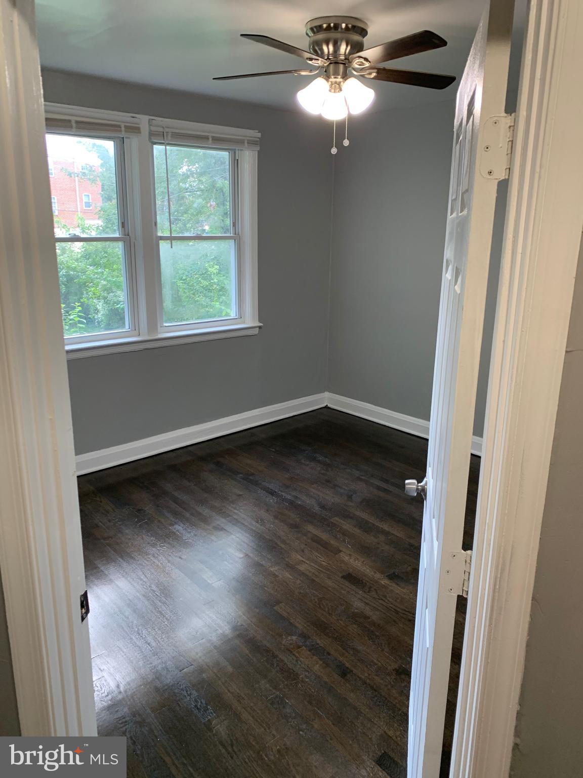 1107 Gleneagle Road Baltimore, MD 21239 - Photo 3 of 8