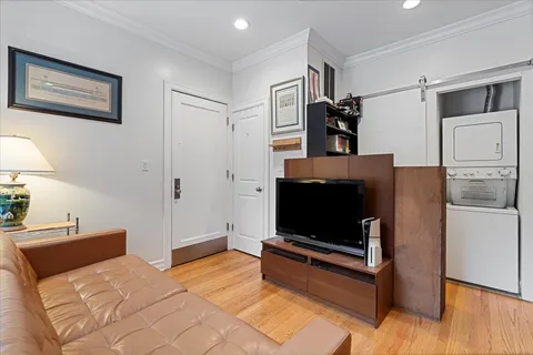 $214,900 | 2707 North Mildred Avenue, Unit 1B, Chicago, IL 60614