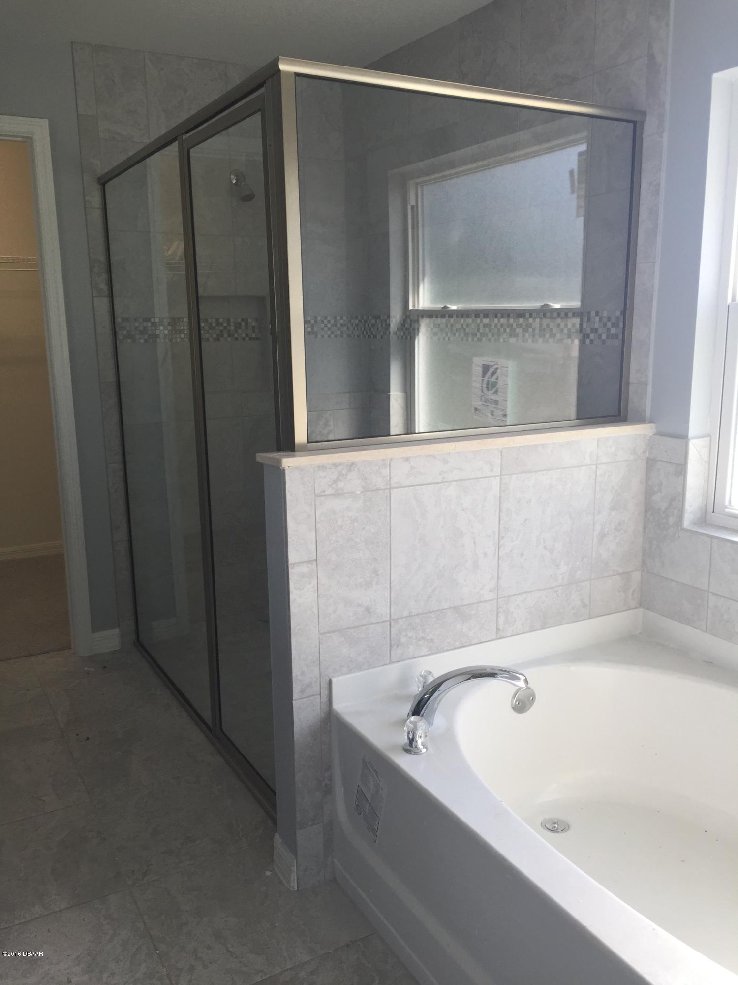 1425 Springleaf Drive Ormond Beach, FL 32174 - Photo 7 of 15 master bath