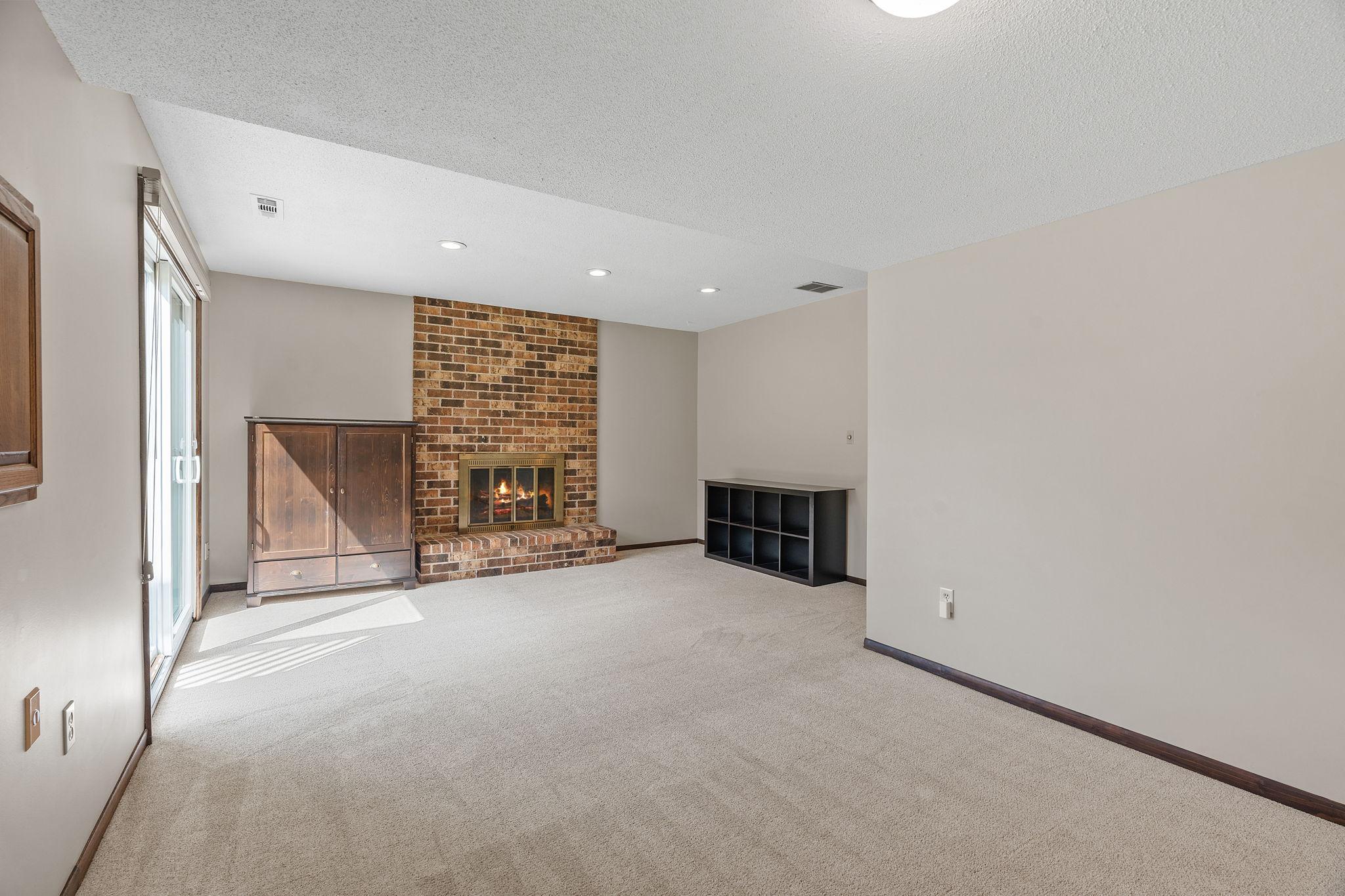 4656 Ridge Cliff Drive Eagan, MN 55122 - Photo 15 of 20