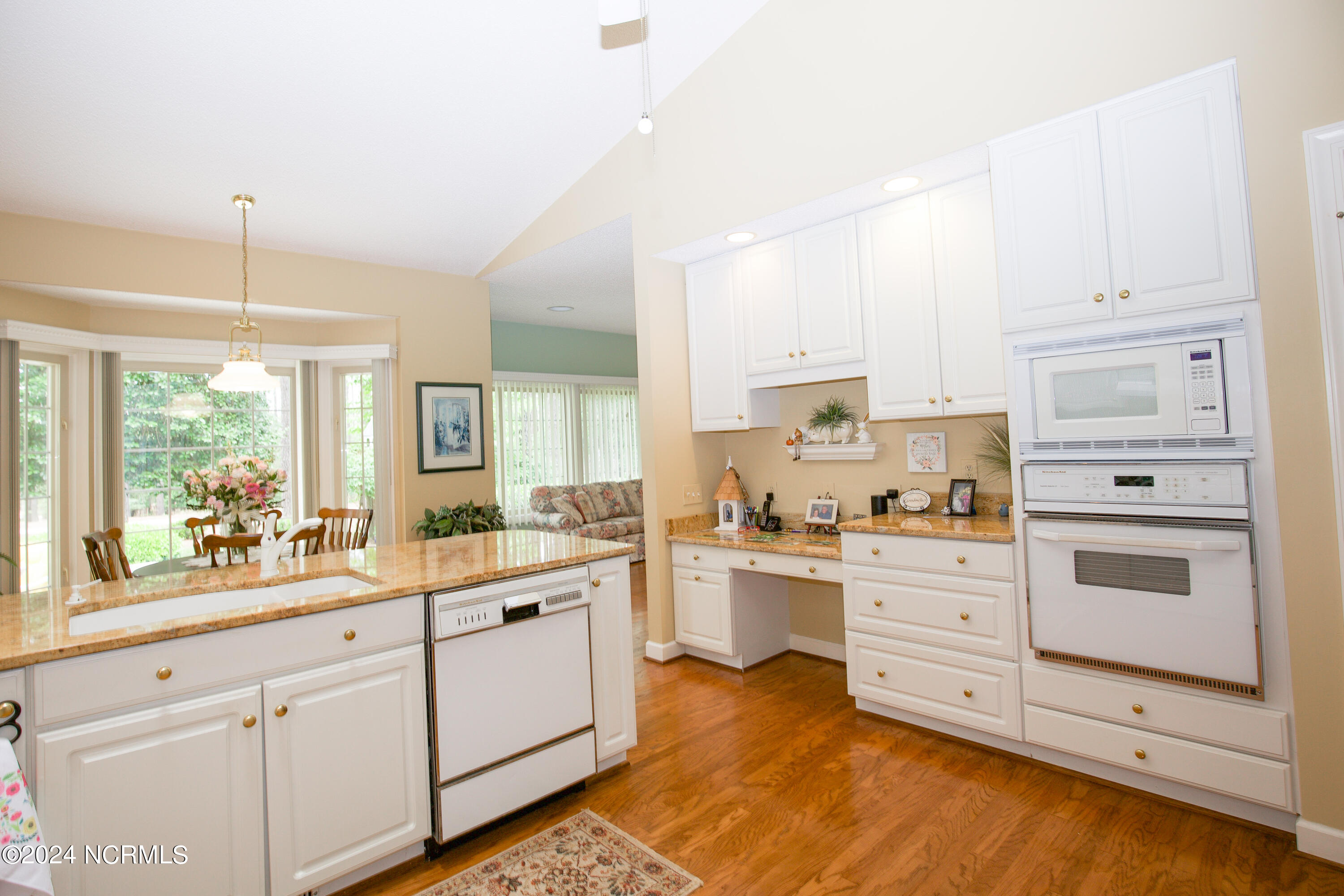 45 Pinewild Drive Pinehurst, NC 28374 - Photo 14 of 50 Kitchen