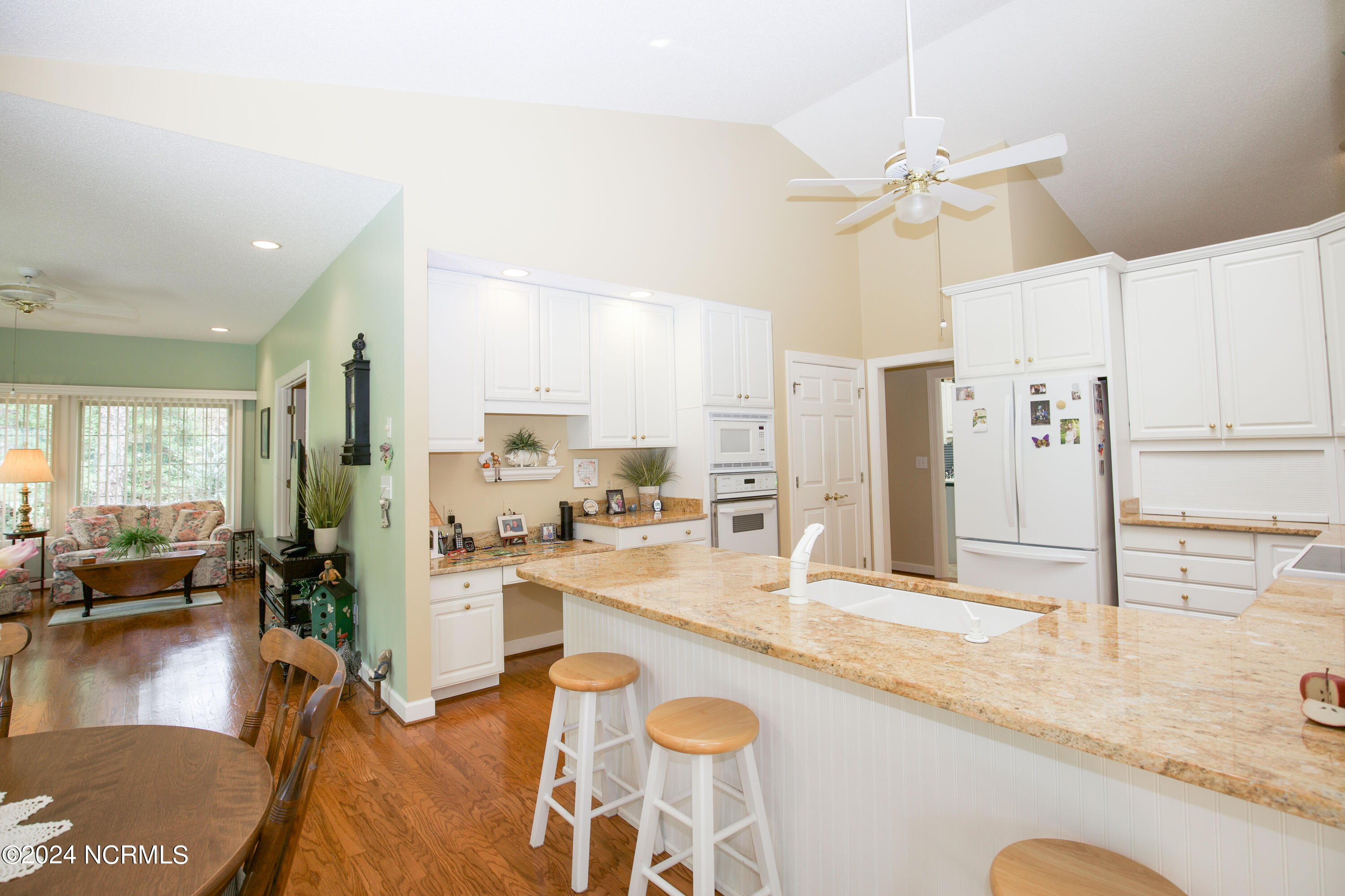 45 Pinewild Drive Pinehurst, NC 28374 - Photo 16 of 50 Kitchen