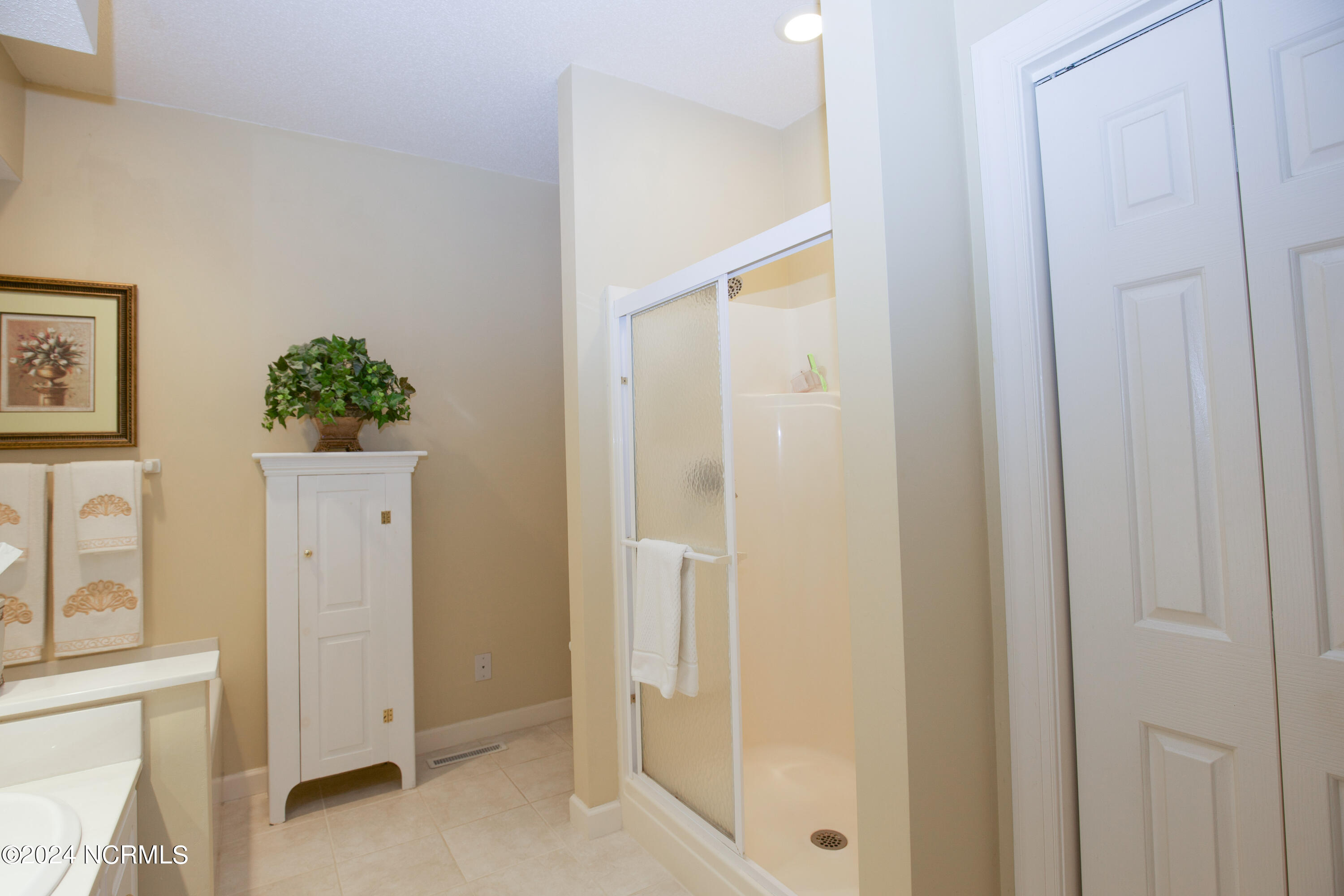 45 Pinewild Drive Pinehurst, NC 28374 - Photo 29 of 50 En-suite
