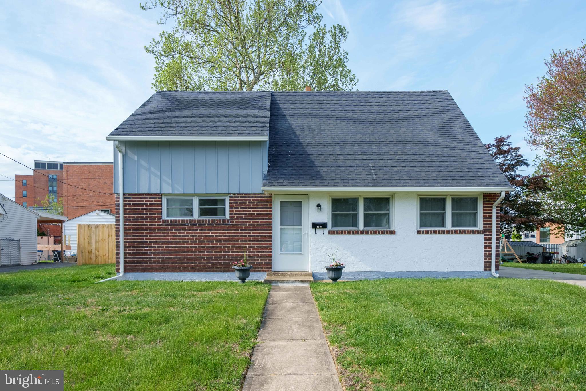 1504 Montgomery Road Wilmington, DE 19805 - Photo 1 of 35 5 bedroom renovated house in Willow Run!