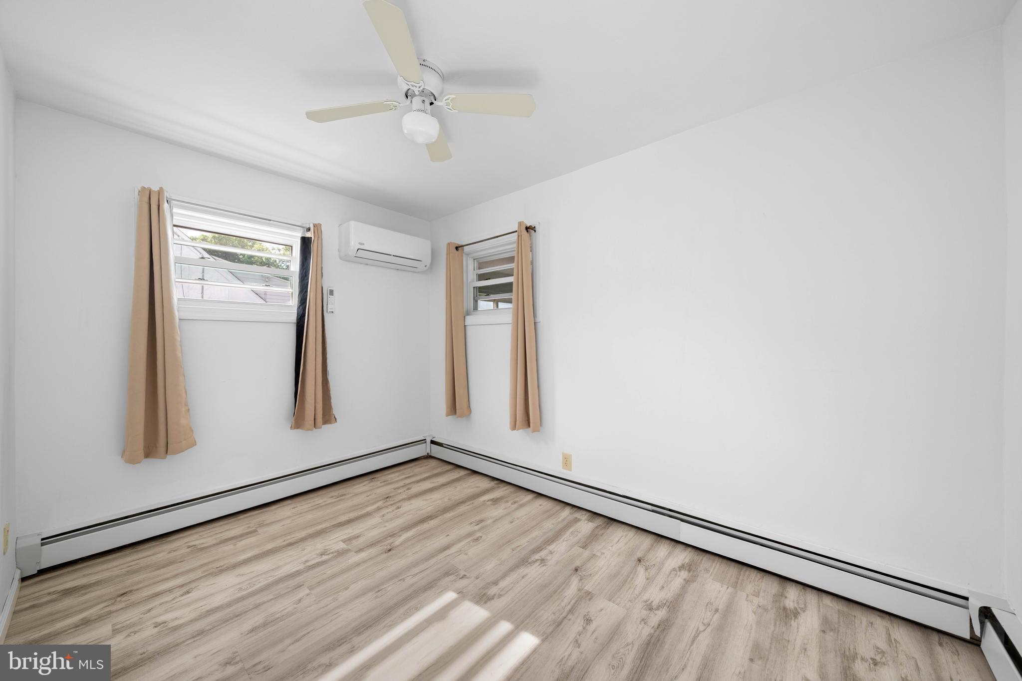 1504 Montgomery Road Wilmington, DE 19805 - Photo 11 of 35 1st floor bedroom or playroom, den or office