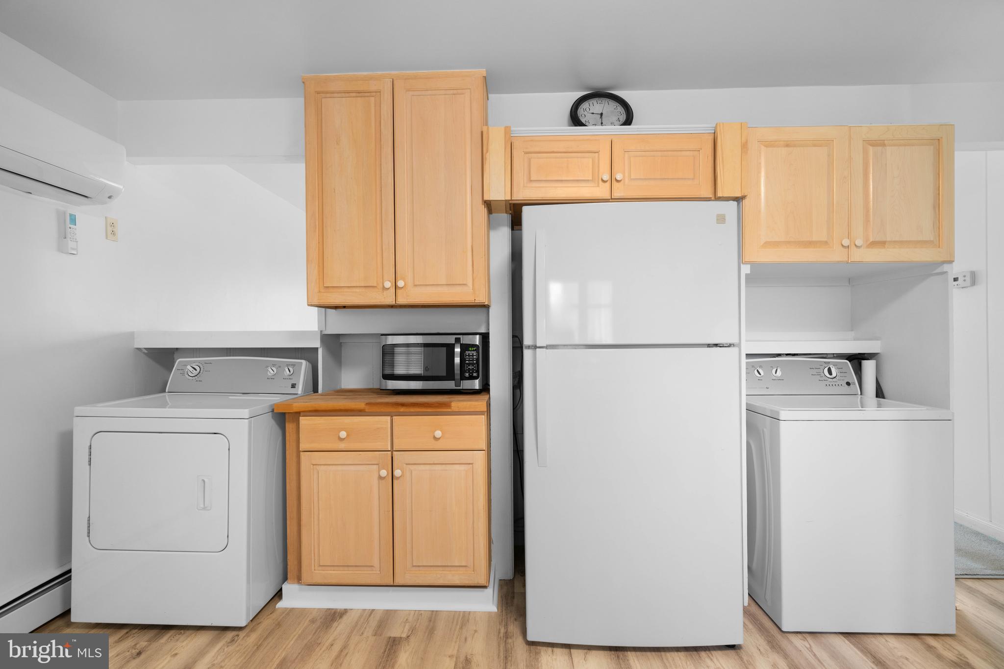 1504 Montgomery Road Wilmington, DE 19805 - Photo 9 of 35 Laundry is conveniently located in the kitchen