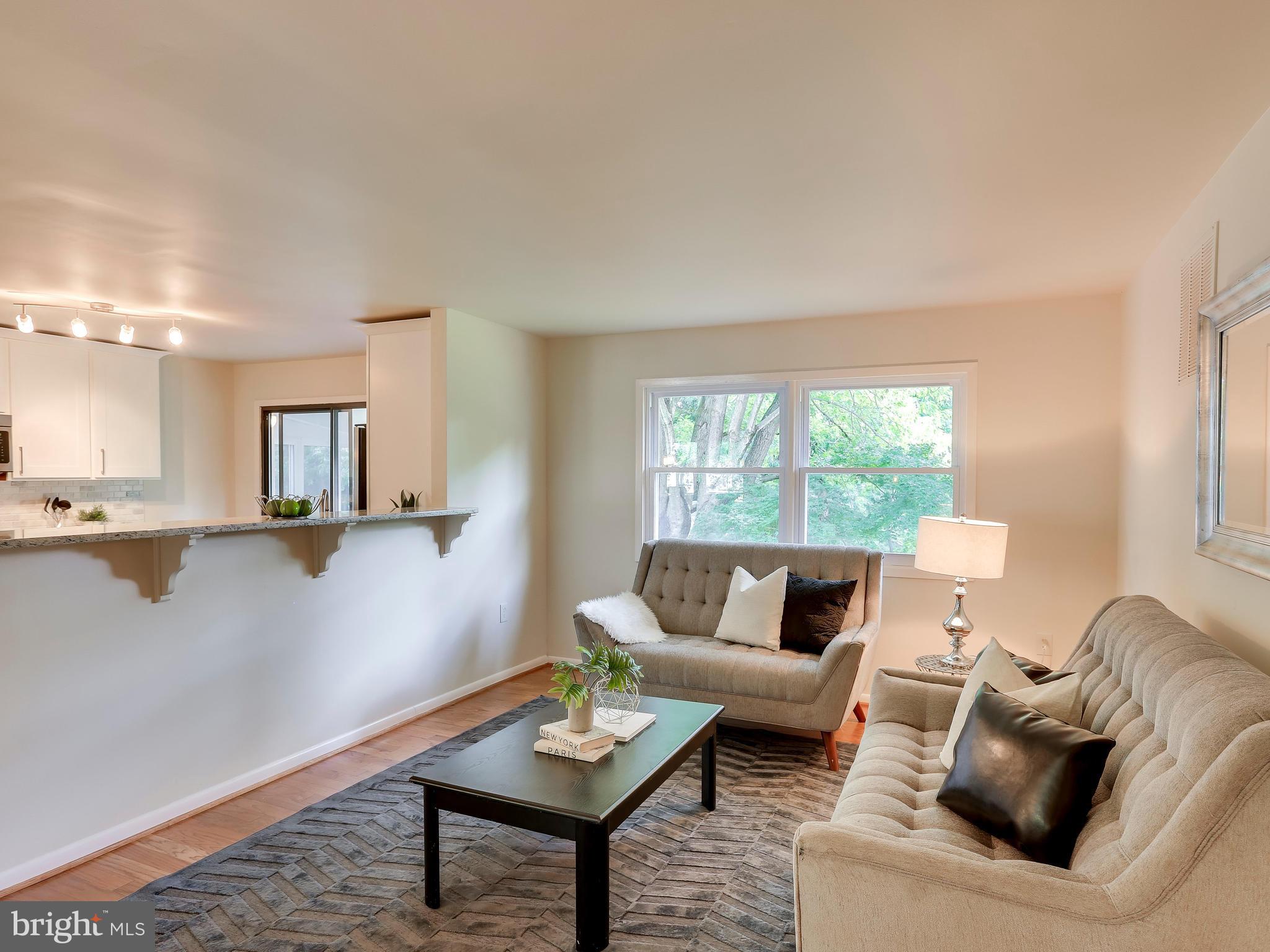 9004 Longbow Road Fort Washington, MD 20744 - Photo 5 of 30 Living Room