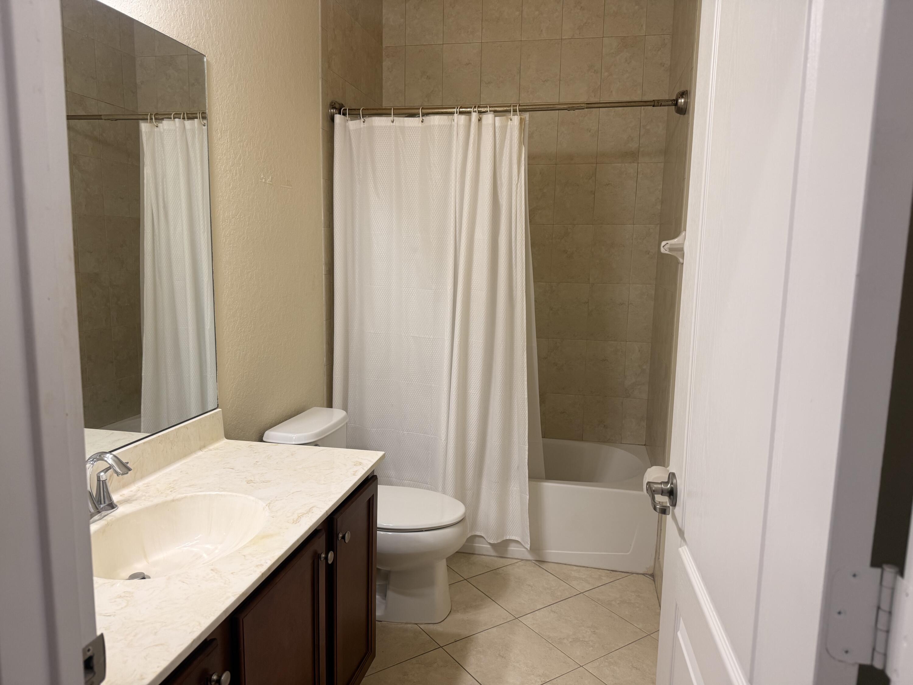 181 Southwest Otter Run Place Stuart, FL 34997 - Photo 14 of 20 Quest Bath