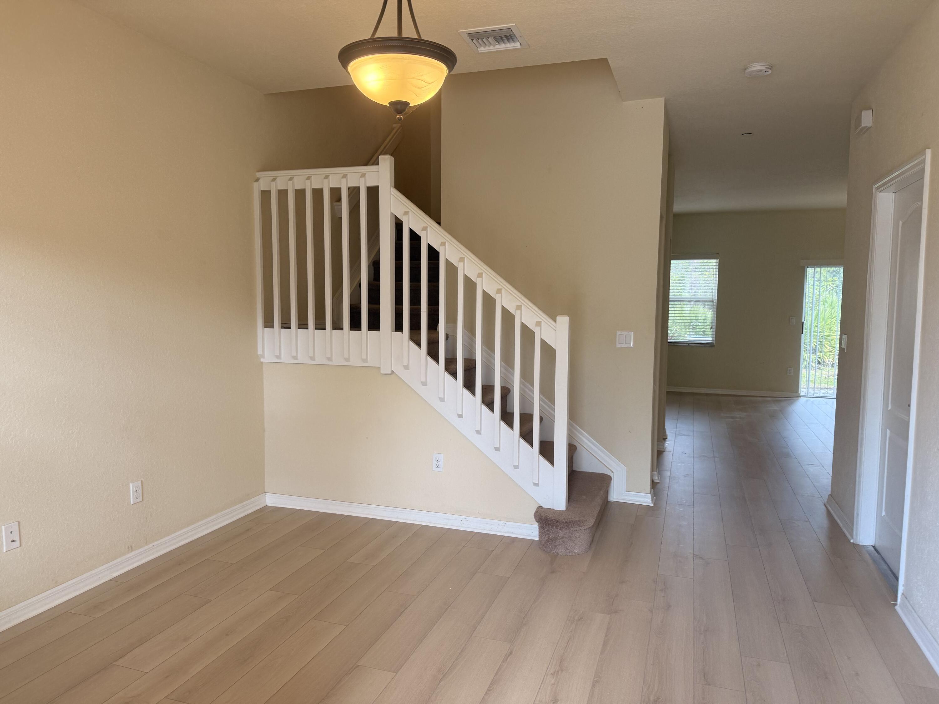181 Southwest Otter Run Place Stuart, FL 34997 - Photo 4 of 20 Living Room
