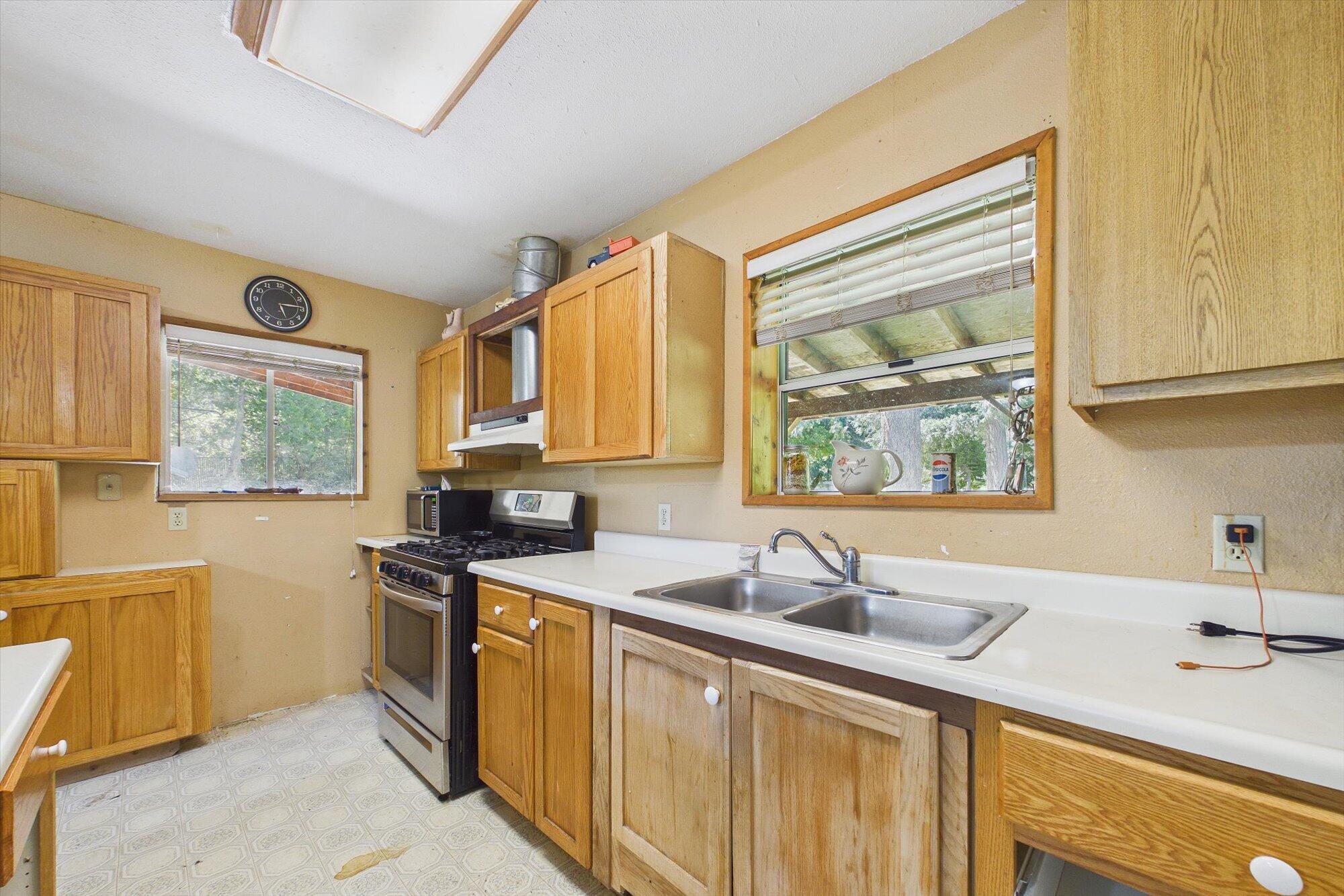 1490 Red Cap Road Orleans, CA 95556 - Photo 30 of 71