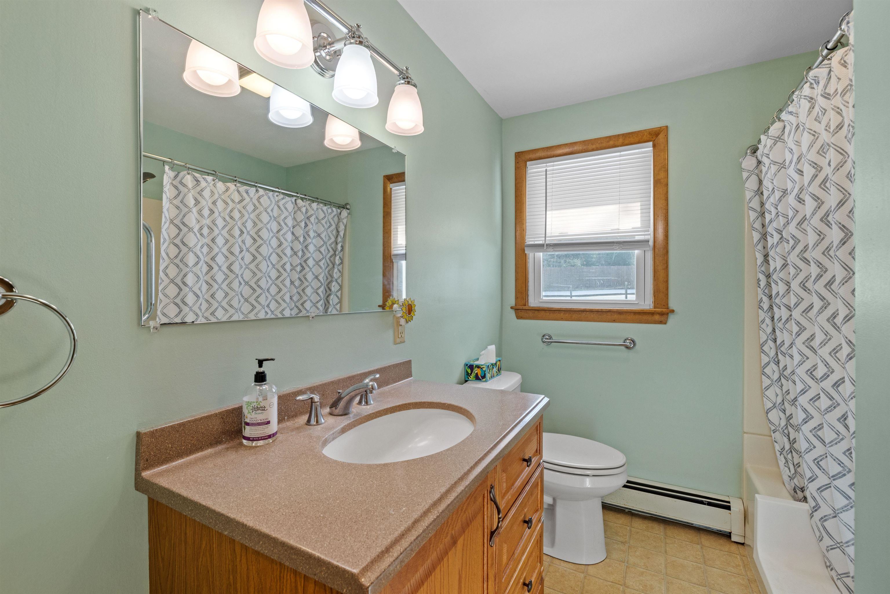 36 Hoyt Road Gilford, NH 03249 - Photo 3 of 40 Gallery Image 3