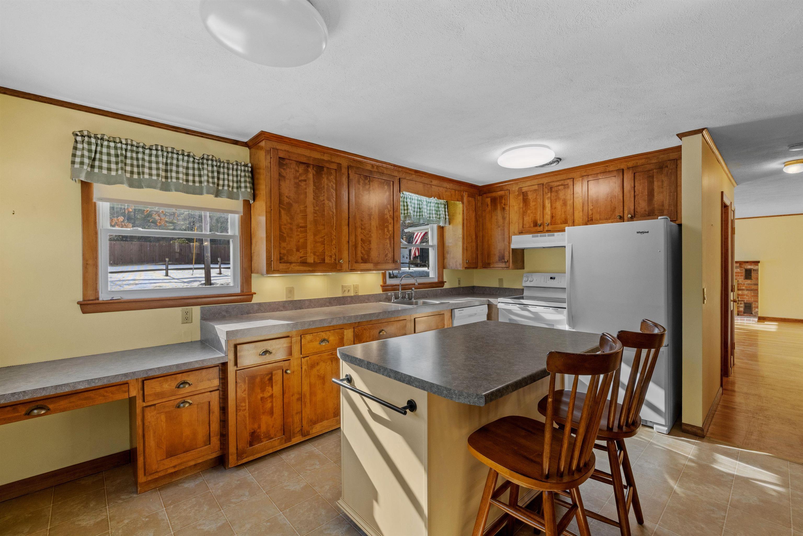 36 Hoyt Road Gilford, NH 03249 - Photo 8 of 40 Gallery Image 8
