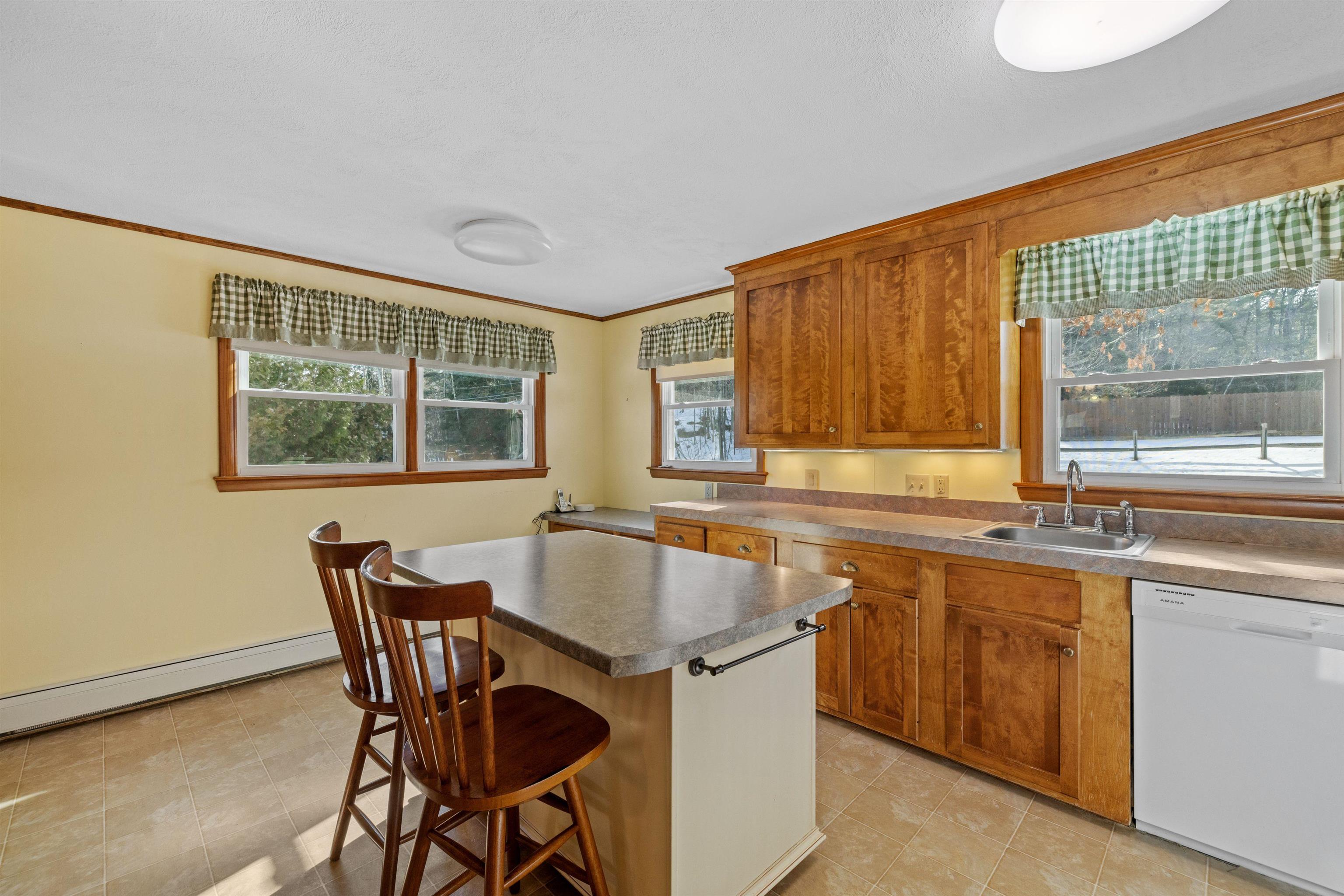 36 Hoyt Road Gilford, NH 03249 - Photo 9 of 40 Gallery Image 9