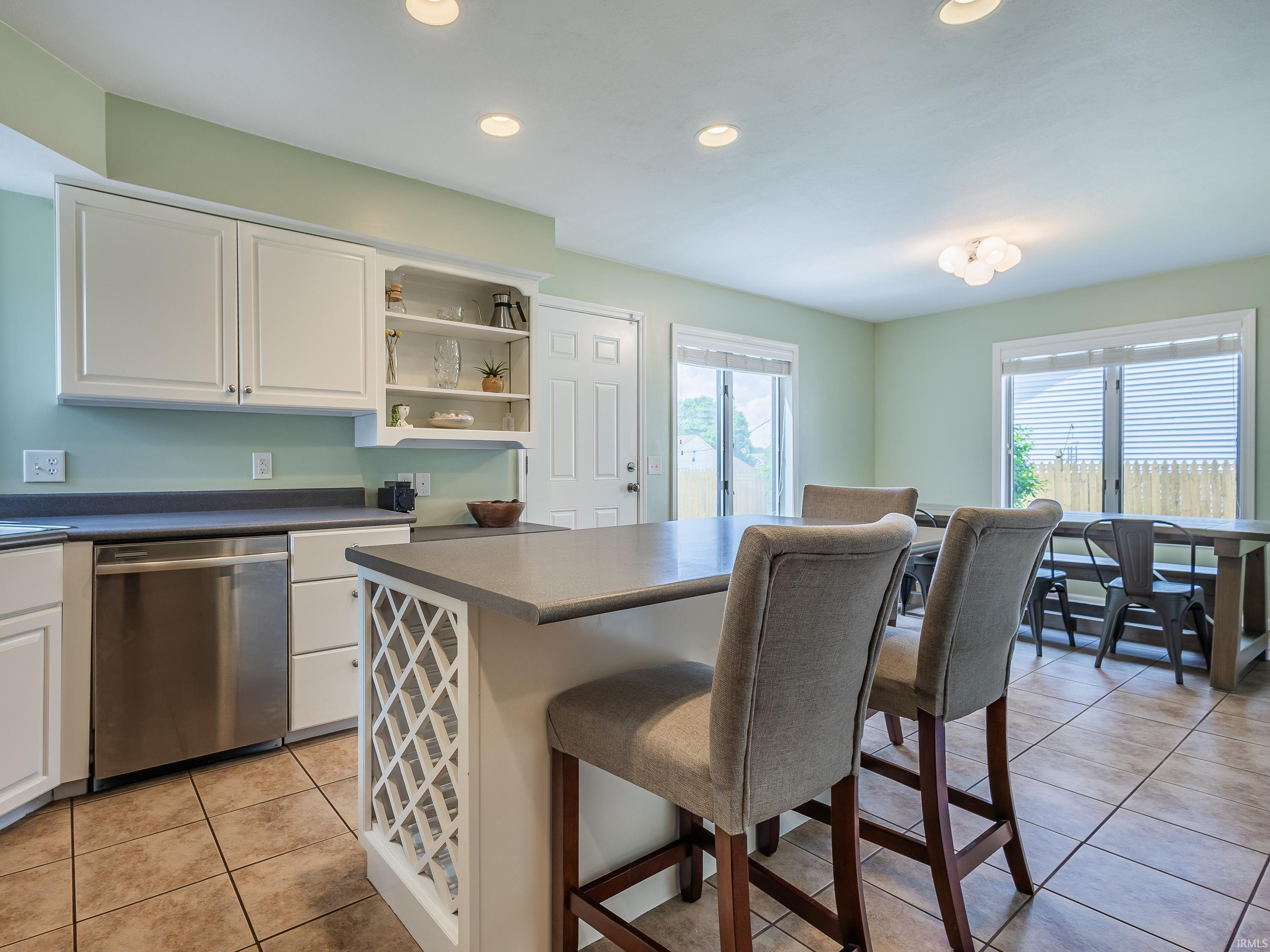 8313 Summerset Place Fort Wayne, IN 46825 - Photo 15 of 34