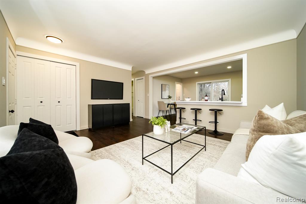 46985 Heydenreich Road Macomb, MI 48044 - Photo 18 of 60
