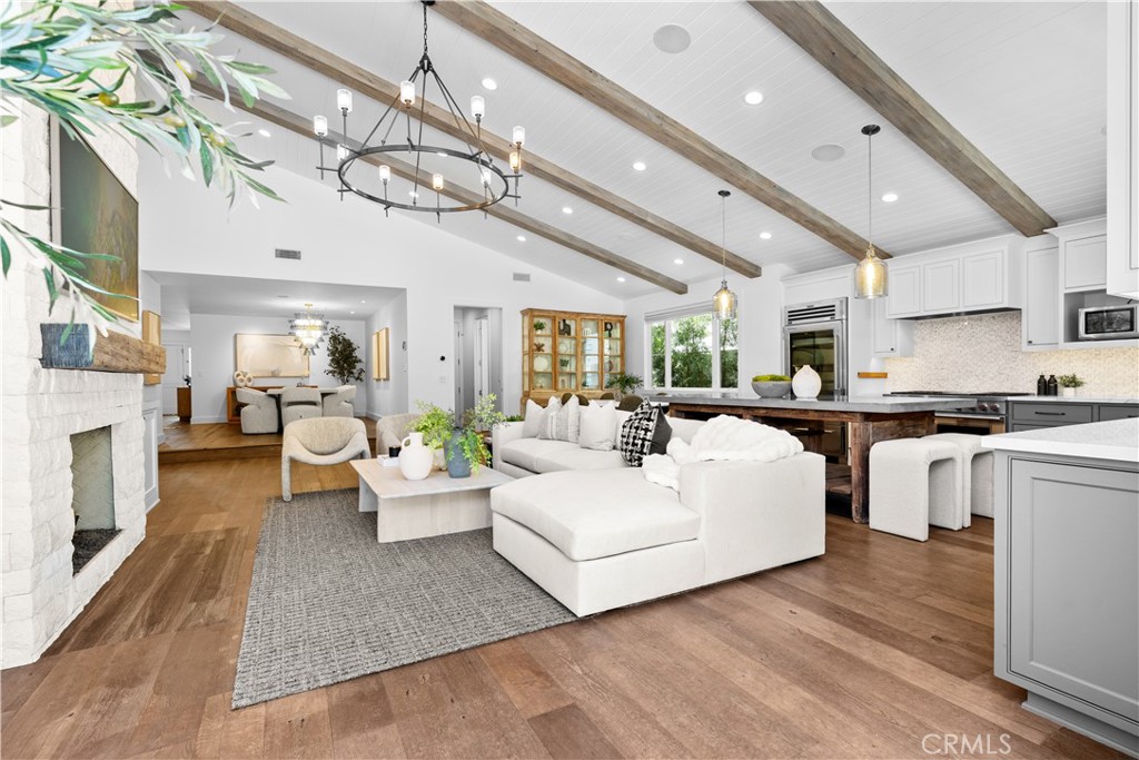 519 Signal Road Newport Beach, CA 92663 - Photo 3 of 52