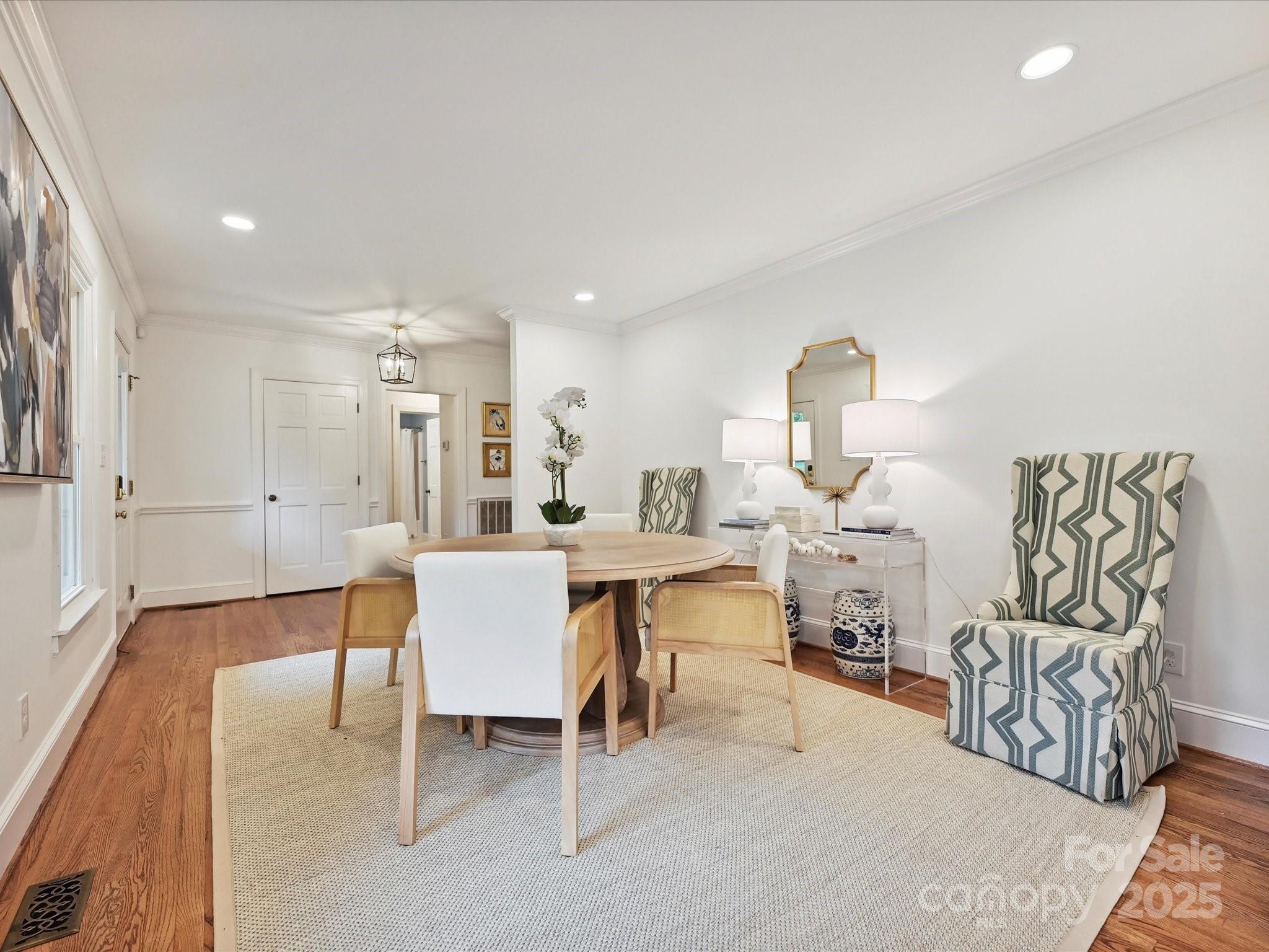 3610 Mill Pond Road Charlotte, NC 28226 - Photo 6 of 35 a dining room with furniture and a table
