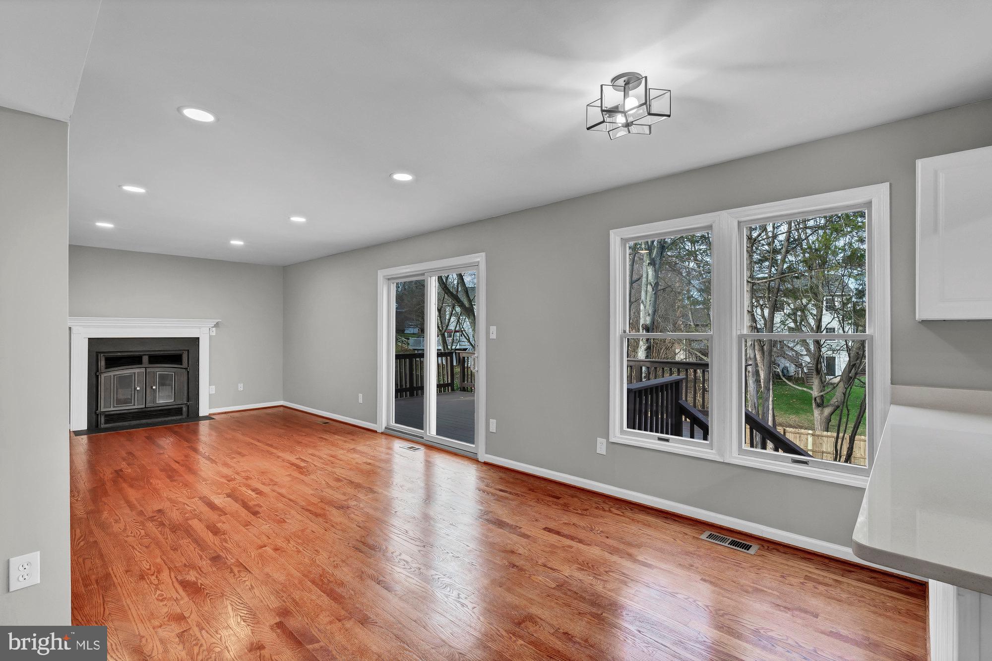 503 Cindy Court Sterling, VA 20164 - Photo 4 of 59