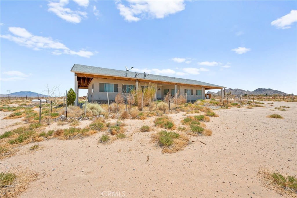 36990 Cambria Road Lucerne Valley, CA 92356 - Photo 11 of 47