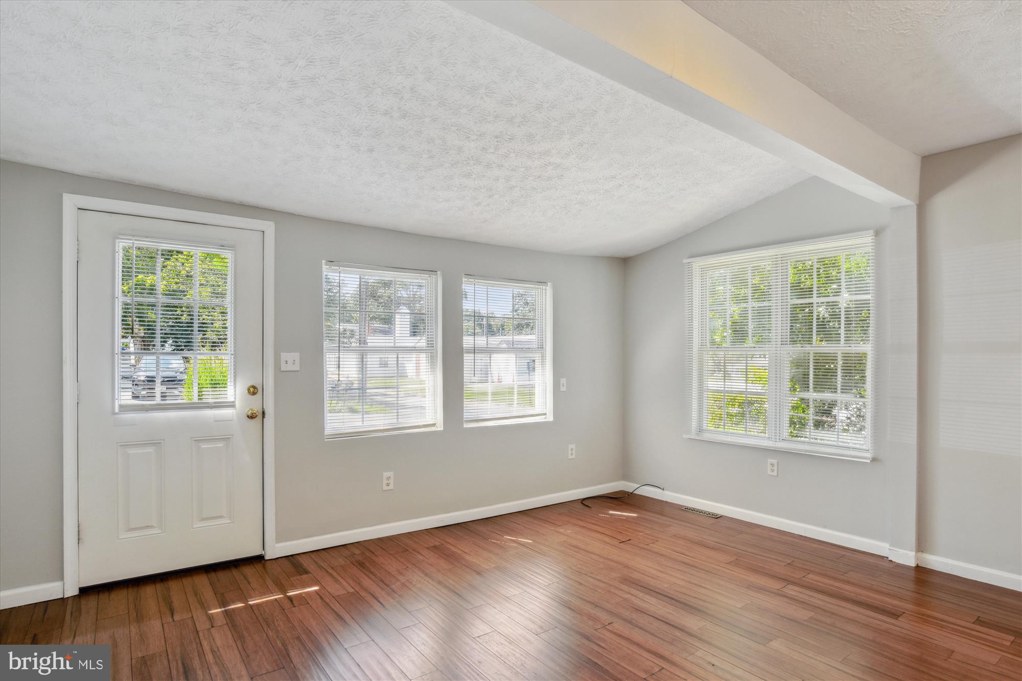 1605 Oldtown Road Edgewater, MD 21037 - Photo 5 of 33