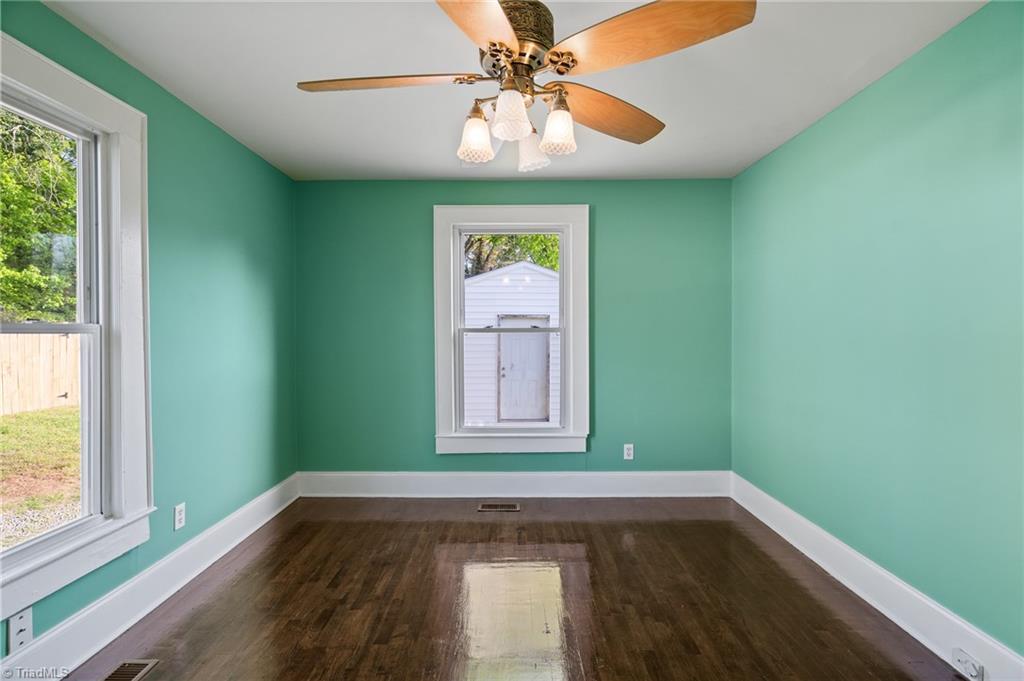 308 Providence Road Graham, NC 27253 - Photo 11 of 19 Gallery Image 11