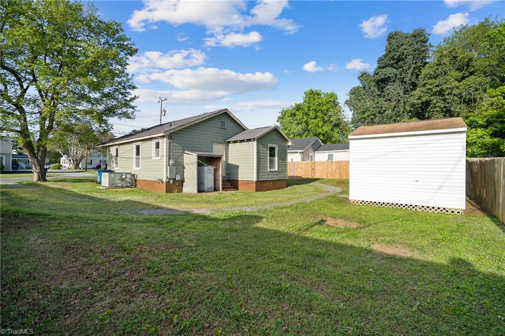 308 Providence Road Graham, NC 27253 - Photo 17 of 19 Gallery Image 17