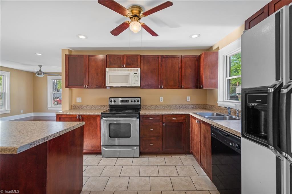 308 Providence Road Graham, NC 27253 - Photo 8 of 19 Gallery Image 8