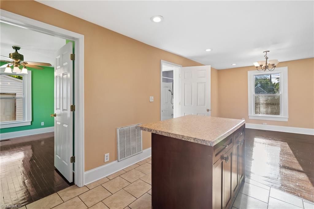 308 Providence Road Graham, NC 27253 - Photo 9 of 19 Gallery Image 9