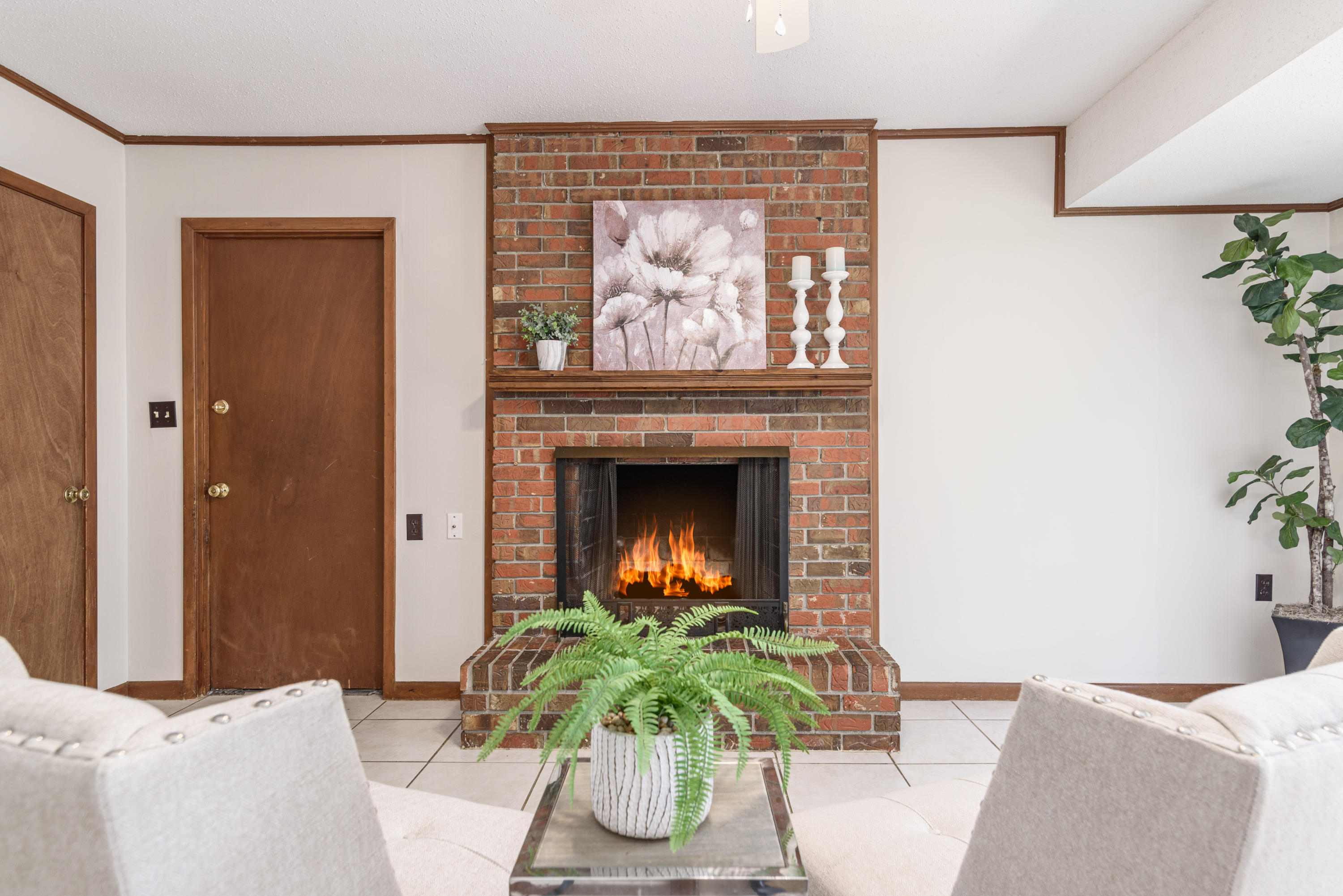 187 Country Club Road Shalimar, FL 32579 - Photo 24 of 68 a living room with furniture and a fireplace