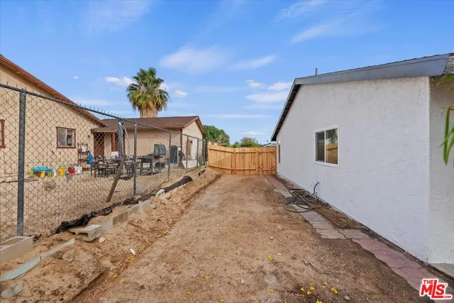 $285,000 | 6042 Cahuilla Avenue, Twentynine Palms, CA 92277
