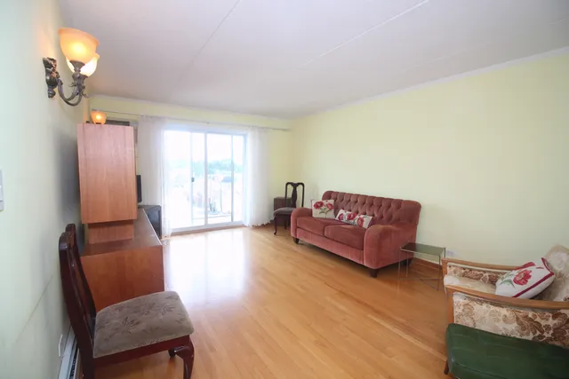 $150,000 | 7929 West Grand Avenue, Unit 405, Elmwood Park, IL 60707