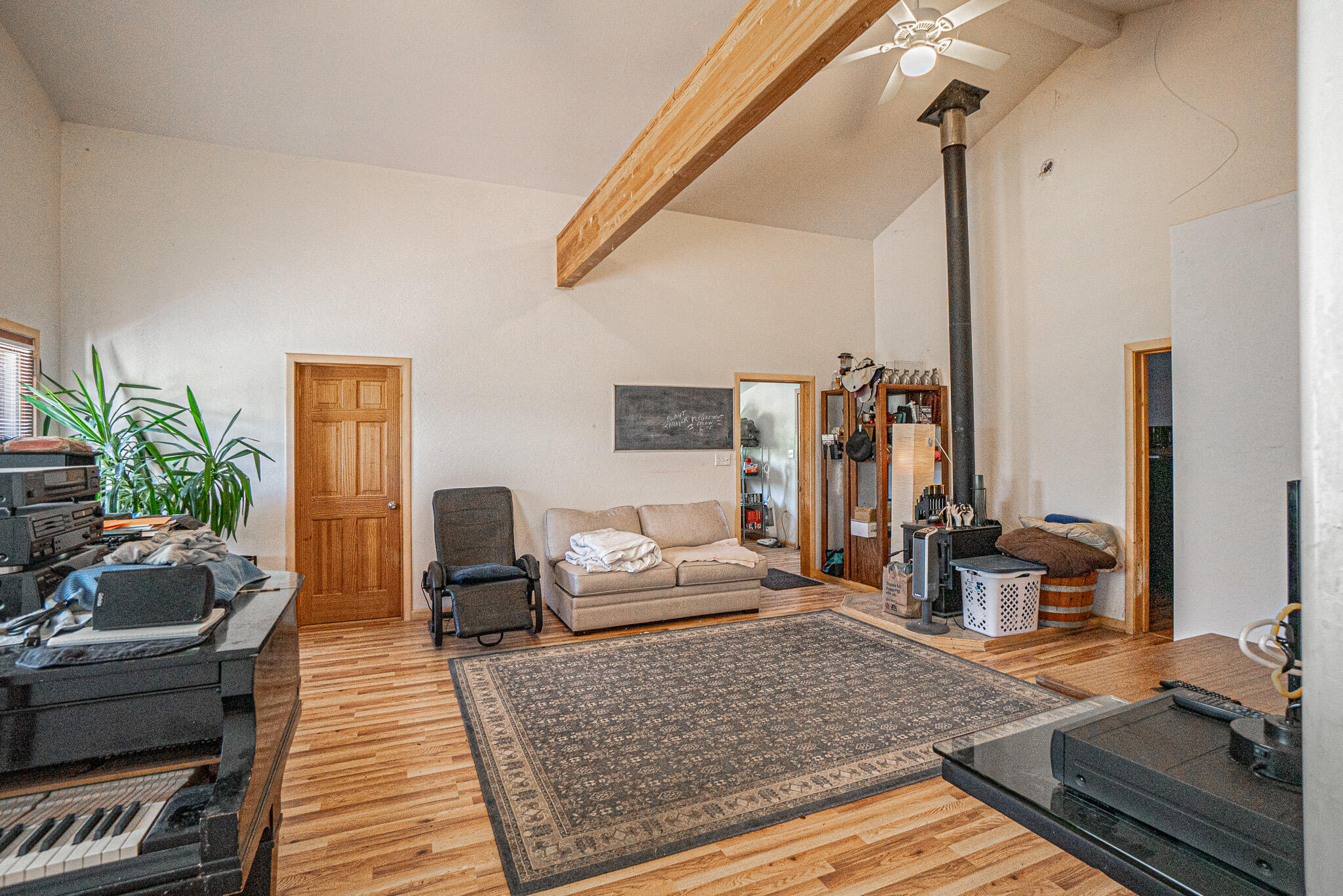 2909 Dead Indian Memorial Road Ashland, OR 97520 - Photo 27 of 75 Second Home Living Room