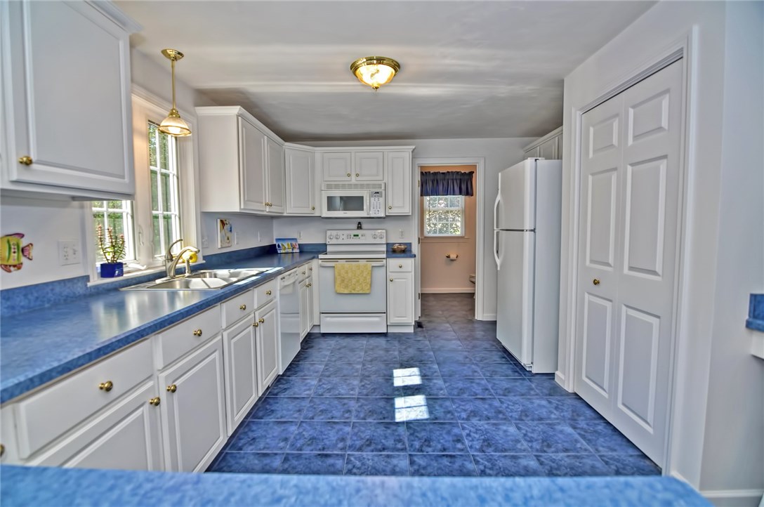 3 Tina Road Millville, MA 01529 - Photo 11 of 40 Gallery Image 11