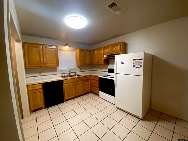 $1,000 | 6671 State Highway 31 East, Unit F, Murchison, TX 75778