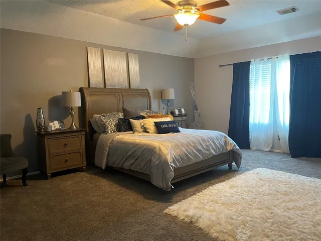 $2,370 | 9418 Fillmont Lane, Houston, TX 77044