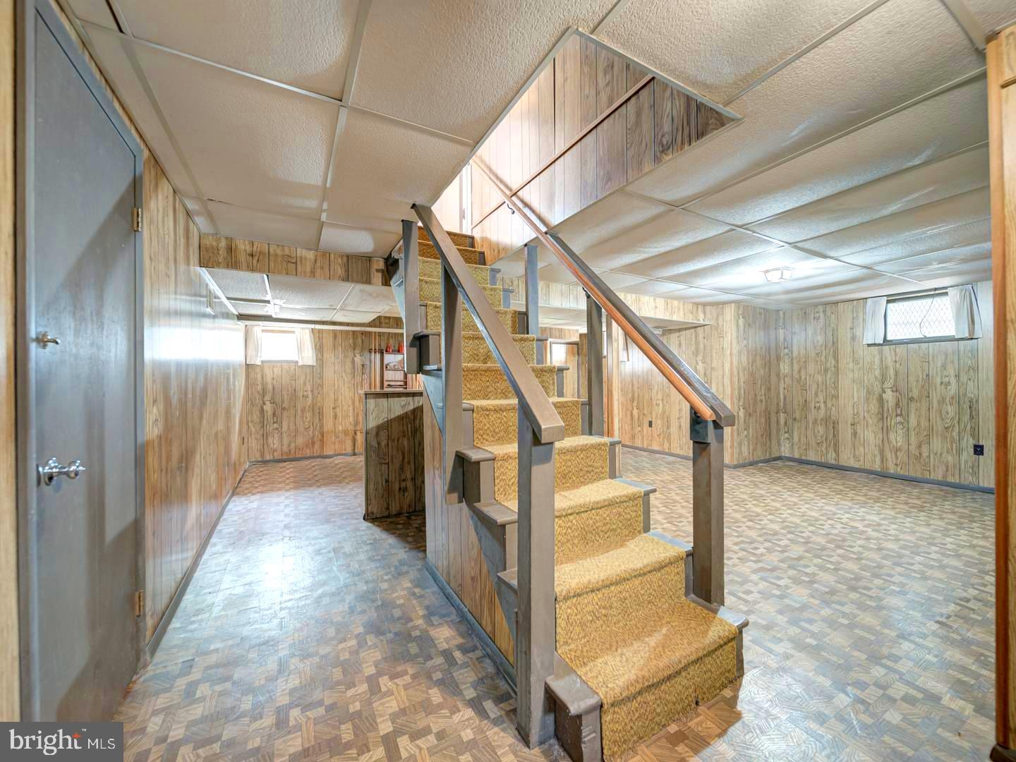 6505 Beechwood Road Baltimore, MD 21239 - Photo 28 of 46 a view of entryway
