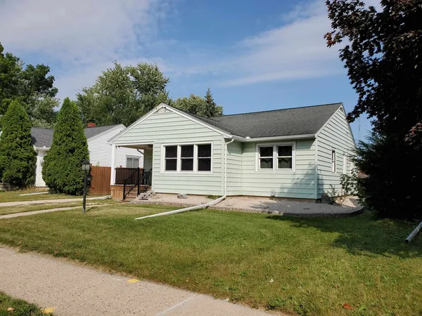 $220,000 | 121 North Seymour Street, Fond du Lac, WI 54935