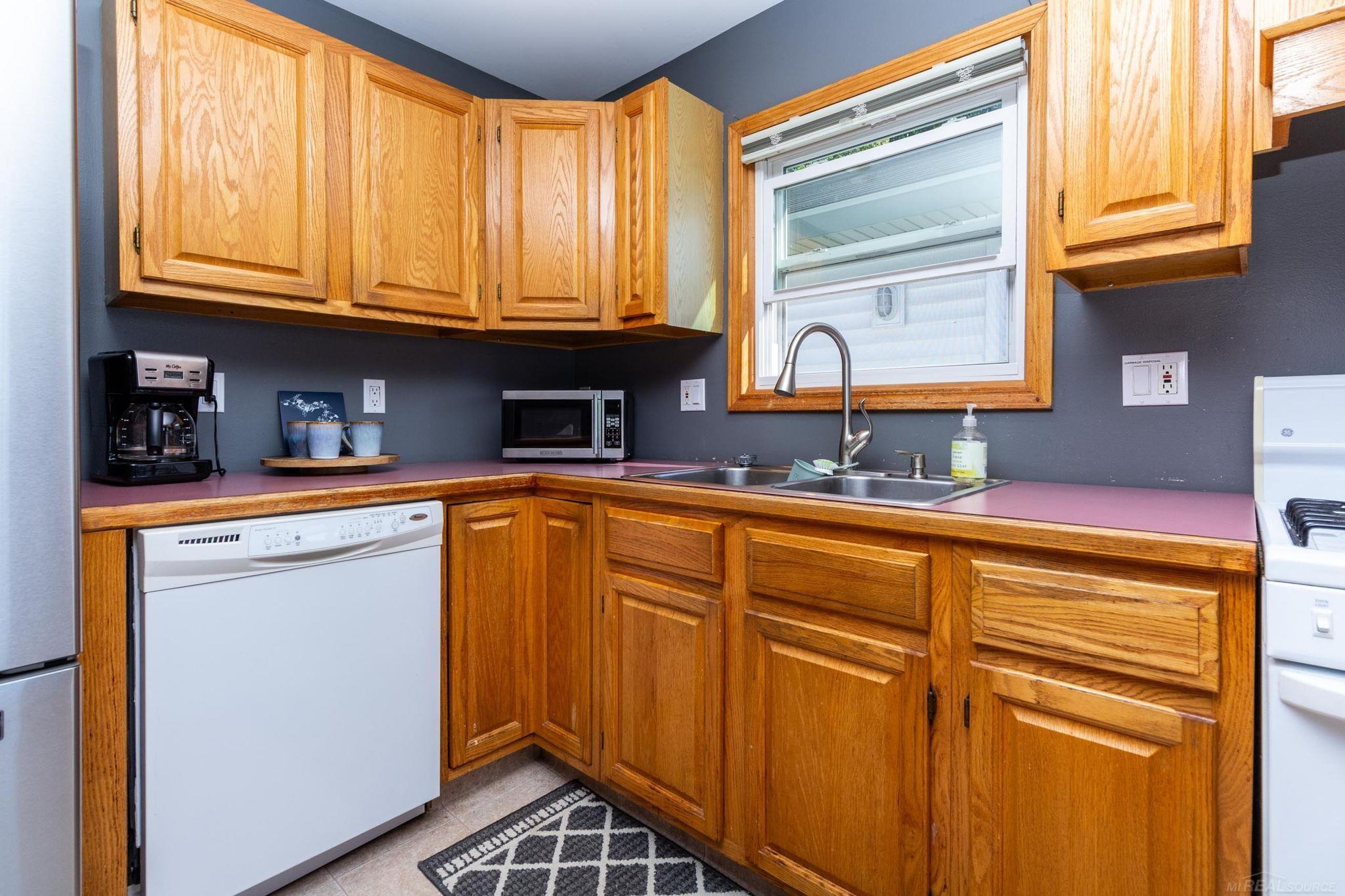 7318 Bealane Road Algonac, MI 48001 - Photo 14 of 44 50188967-5384fd71-0c6d-42e3-94c0-057608ab141b.JPG