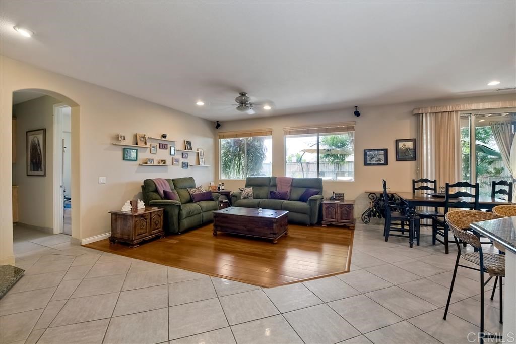 1122 Sunset Heights Road Escondido, CA 92026 - Photo 4 of 24 Gallery Image 4