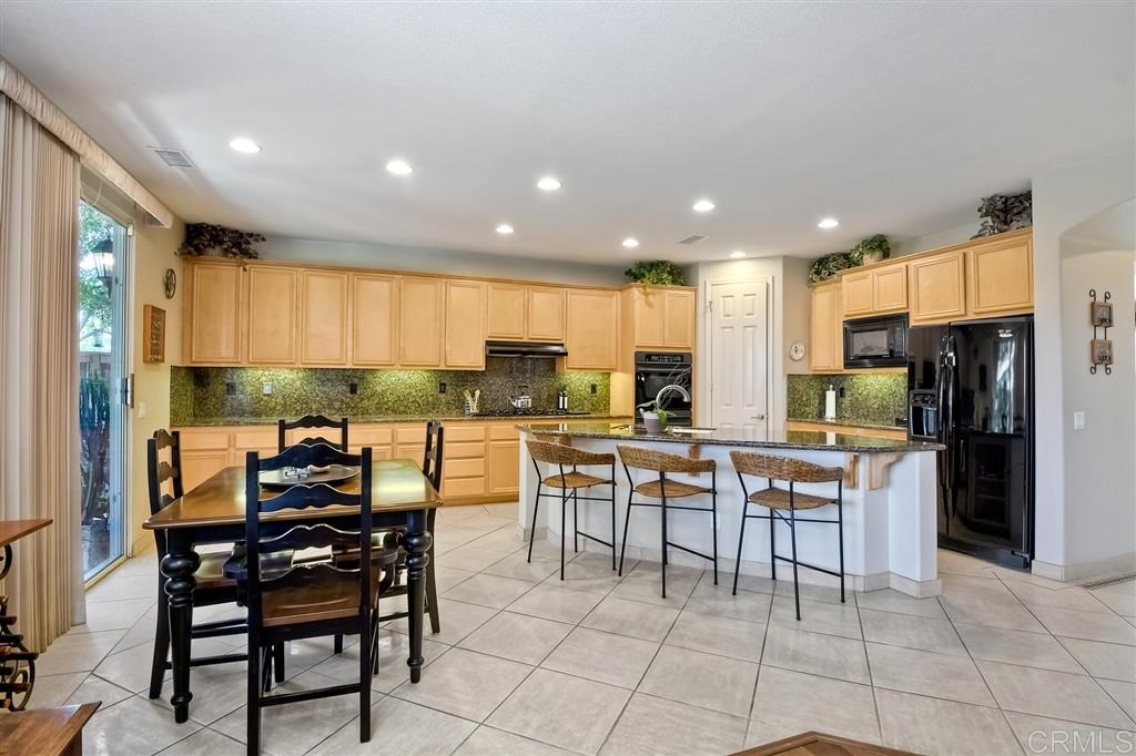 1122 Sunset Heights Road Escondido, CA 92026 - Photo 5 of 24 Gallery Image 5
