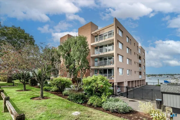 $865,000 | 26 Cove Avenue, Unit 2B, Norwalk, CT 06855