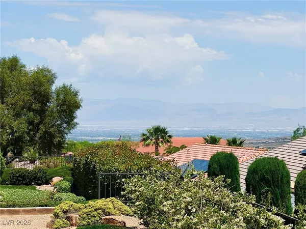 $2,590 | 2192 Canyon Ville Drive, Henderson, NV 89044