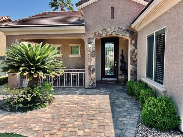 $2,590 | 2192 Canyon Ville Drive, Henderson, NV 89044