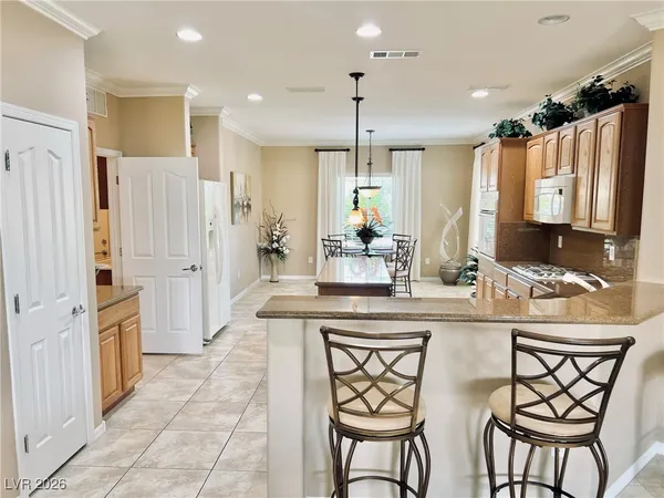 $2,590 | 2192 Canyon Ville Drive, Henderson, NV 89044