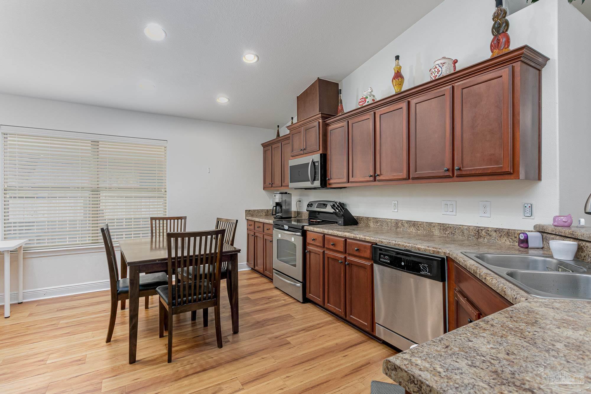 3477 Wasatch Range Loop Pensacola, FL 32526 - Photo 10 of 31