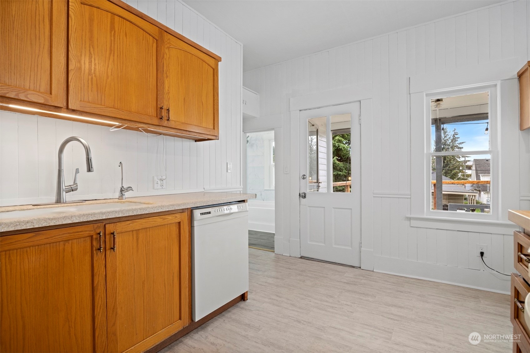 1237 Franklin Street Bellingham, WA 98225 - Photo 9 of 37 Gallery Image 9