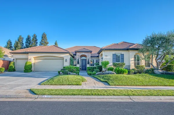 $885,000 | 2820 Serena Avenue, Clovis, CA 93619