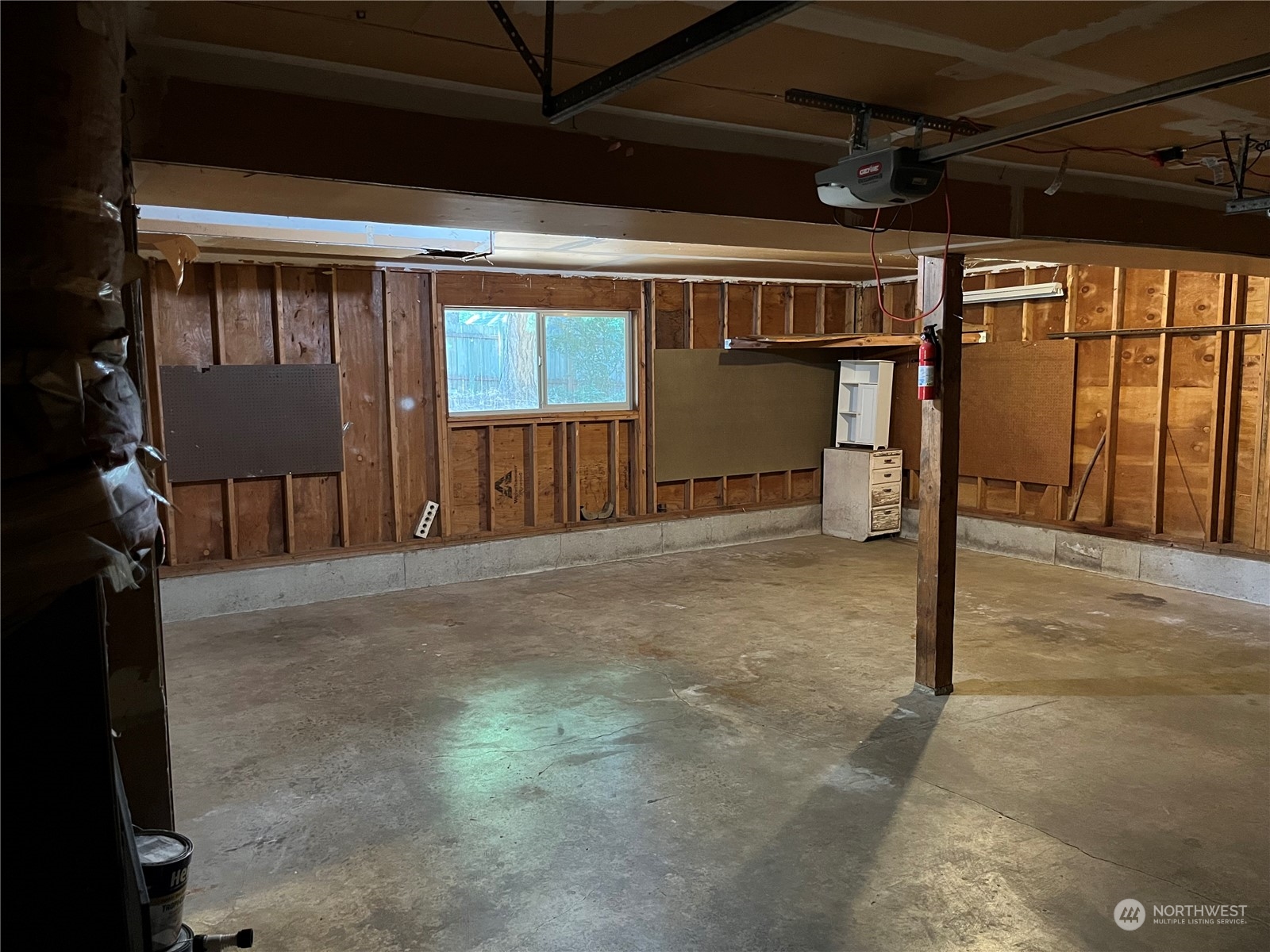 14005 149th Place Southeast Renton, WA 98059 - Photo 23 of 35 a view of empty room with wooden floor