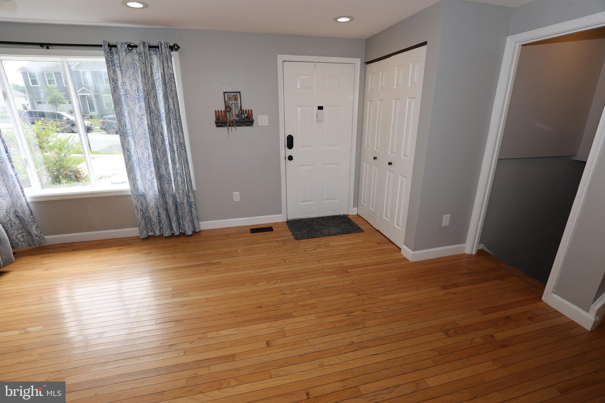 1207 Reames Road Baltimore, MD 21220 - Photo 8 of 42 Gallery Image 8