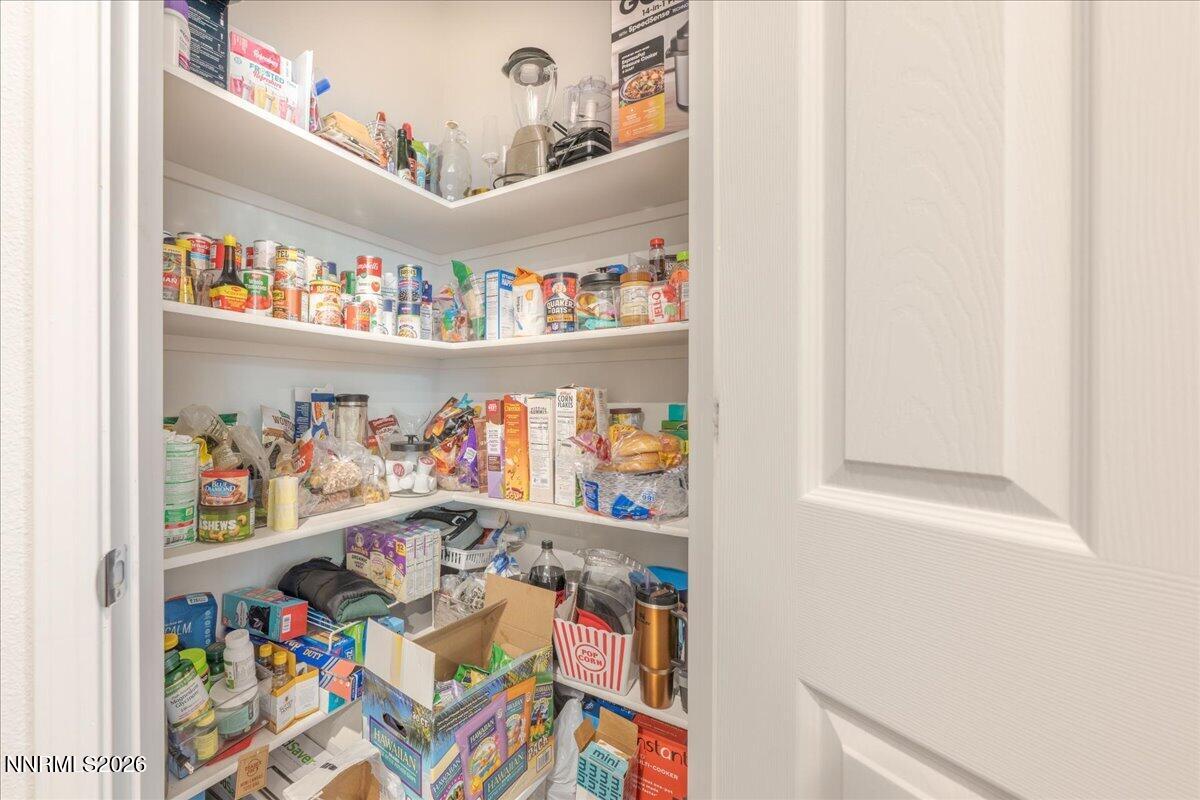 9865 Coastal Fog Drive Reno, NV 89506 - Photo 14 of 28 14-Pantry